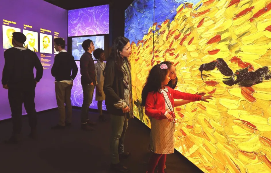 Kids with Vincent’s Lightlab